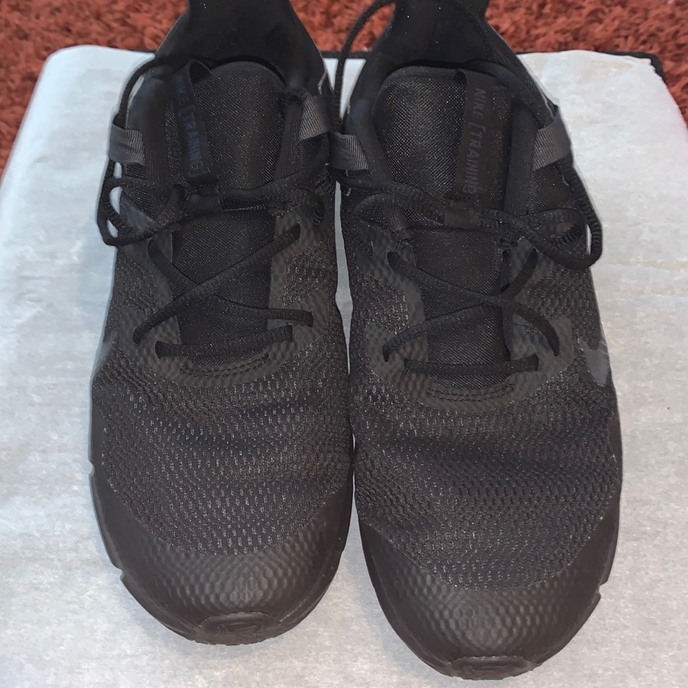 NIKE MEN LEGEND ESSENTIAL